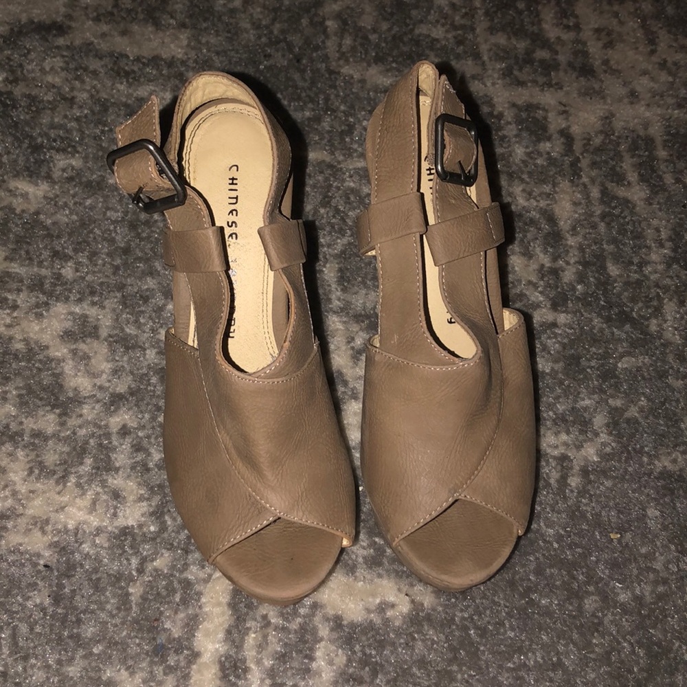 Tan Chinese Laundry wedges